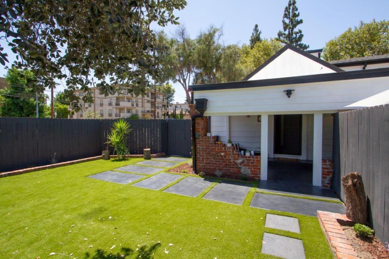 Dreamy Farmhouse In Studio City Лос Анджелис Екстериор снимка