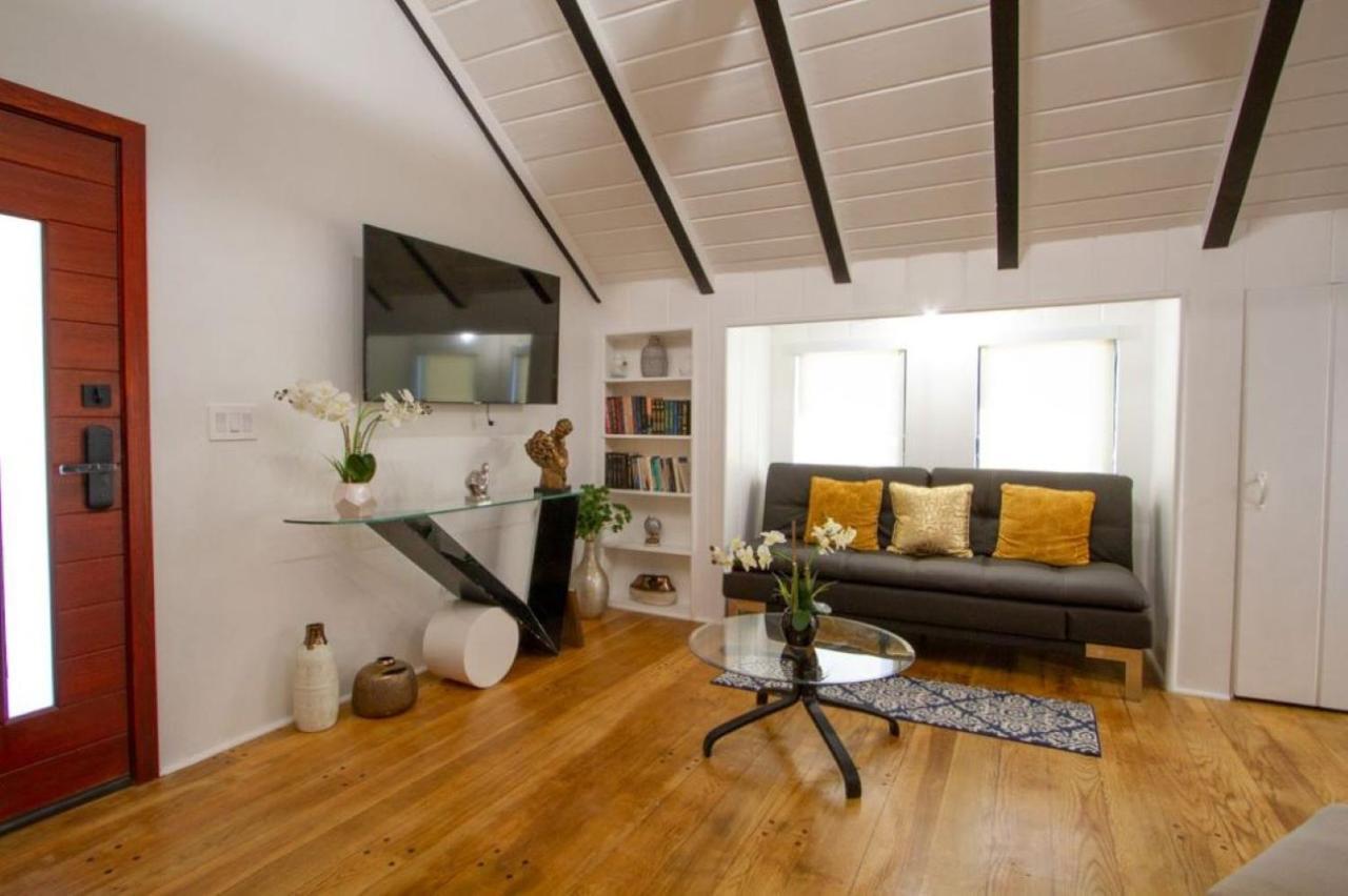 Dreamy Farmhouse In Studio City Лос Анджелис Екстериор снимка
