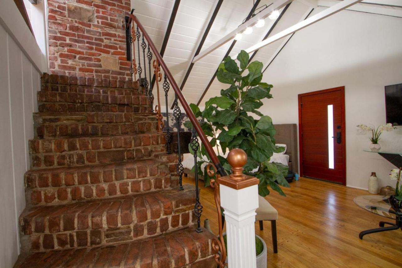 Dreamy Farmhouse In Studio City Лос Анджелис Екстериор снимка