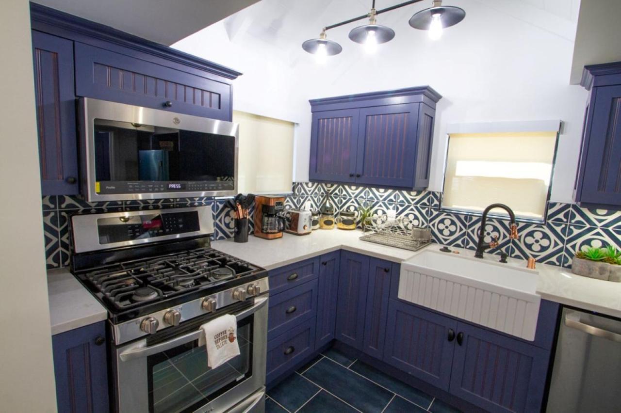 Dreamy Farmhouse In Studio City Лос Анджелис Екстериор снимка