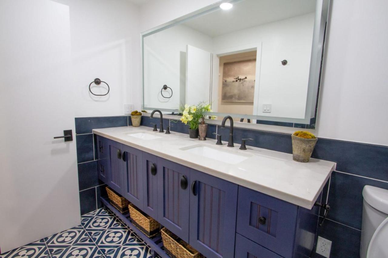 Dreamy Farmhouse In Studio City Лос Анджелис Екстериор снимка